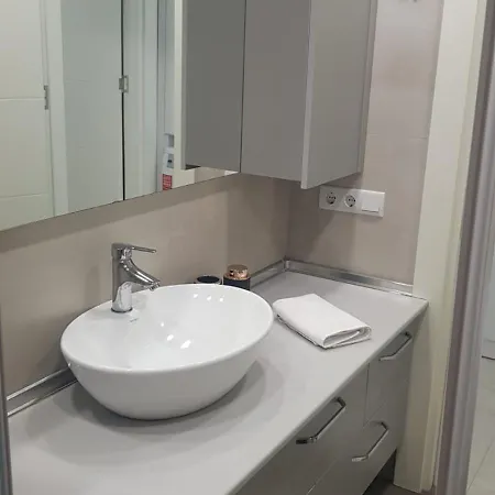 Apartament 6 Location, Close To Beaches And Anywhere