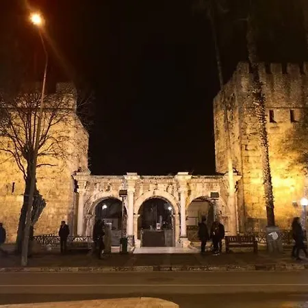 6 Location, Close To Beaches And Anywhere Apartman Antalya