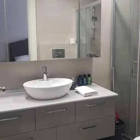 6 Location, Close To Beaches And Anywhere *